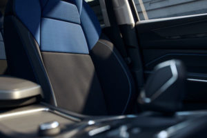 Lynk mit veganen Sitzen aus Plfanzen- und Kunststofffasern - hier wurden alte Fischernetze recyclet