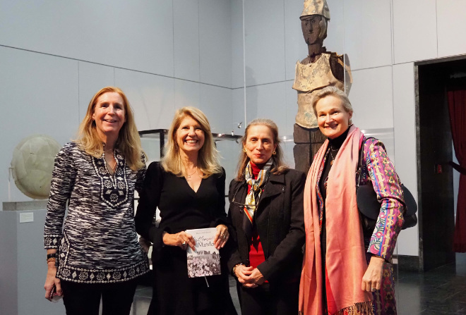 Buchlesung in der Staatlichen Antikensammlung (v.l.n.r.): Alexandra von Arnim, Hanna von Feilitzsch, Charlotte von Bomhardt und Maria von Württenberg. Fotocredit: 