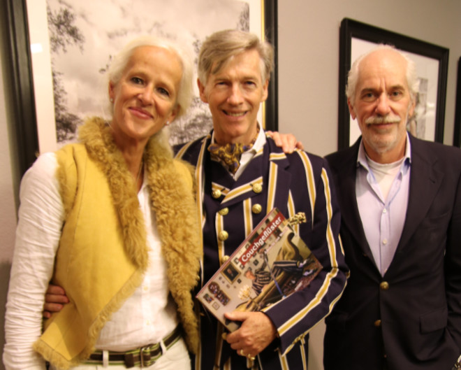 Isabell und Hubertus Reygers mit Künstler Albrecht von Weech. Fotocredit: CvO PR & SLS Media