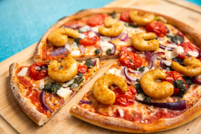 Pflanzliche Alternativen zu Fisch - Pizza, knackiger Salat oder Risotto mit dem Geschmack nach Meer – 100 % pflanzenbasiert und 100 % lecker.