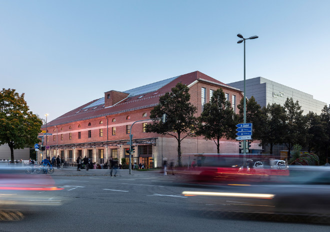 Über die Halle E gelangt man in die Isarphilharmonie 