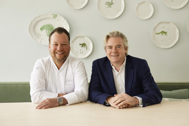 Jan Hartwig mit Anders Thomas (CEO Porzellanmanufaktur Nymphenburg). Fotocredit: Quirin Siegert