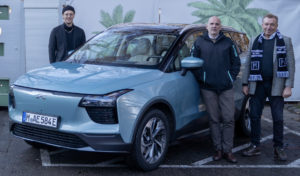 Münchner Nacht-Club P 1 trifft auf E-Mobilität: Interview über Wertewandel