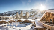 Panoramahotel Oberjoch: Luxus-Chalets treffen auf Bauökologie