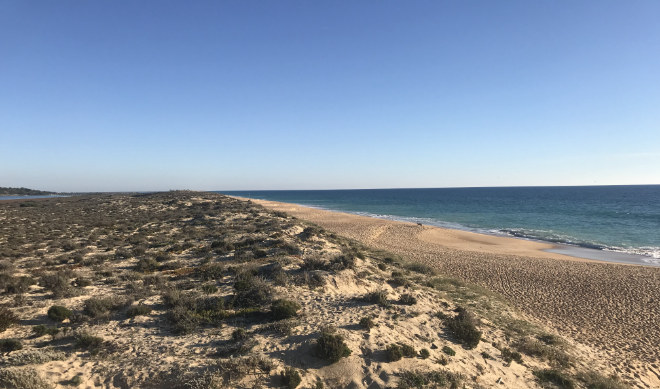 Strandurlaub in Italien: Sehnen wir uns nicht alle nach langen Strandspaziergängen. Fotocredit: EM