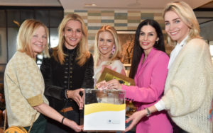 Charity-Sale in Ingolstadt Village: Promis unterstützen Projekte für Frauen 