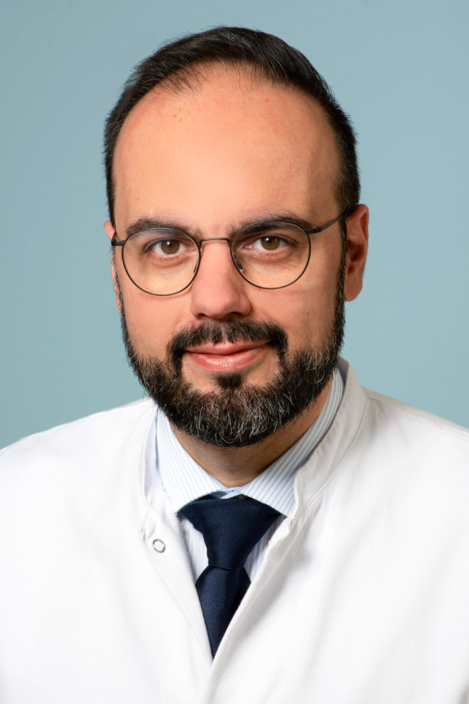 PD Dr. Atiqullah Aziz, Chefarzt der Klinik für Urologie in der München Klinik Bogenhause