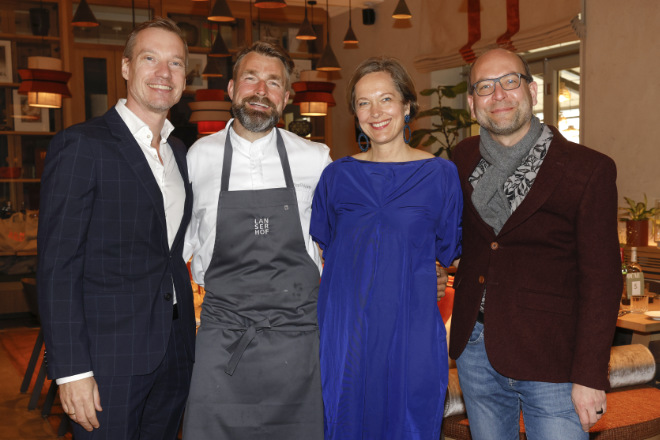 Lanserhof Sylt Flair in München! Lanserhof CMO Nils Behrens brachte den neuen Lanserhof Sylt Küchenchef - Dietmar Priewe - mit. Dorit von der Osten (General Manager Lanserhof Sylt) und Dr. Jan Stritzke (Ärztlicher Direktor Lanserhof Sylt). Fotocredit: Franziska Krug/Getty Images