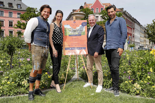 Konstantin von Keyserlingk, Inka Albrecht (Geschäftsführerin Staatstheater am Gärtnerplatz), Dr. Wolfgang Heubisch (FDP, Vizepräsidenten des Bayerischen Landtags), Patrick Diesing stellten das diesjährige Gärtnerplatz Fest vor. Fotocredit: Agency People Image, Manuel Tilgner