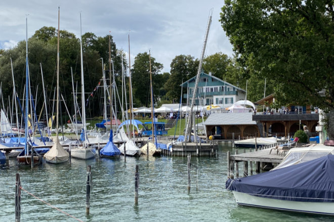 Top Clubgelände vom Münchner Yachtclub für Segeln am Starnberger See