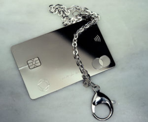 Erste Kredikarte als Schmuckstück von Münchner Designerin