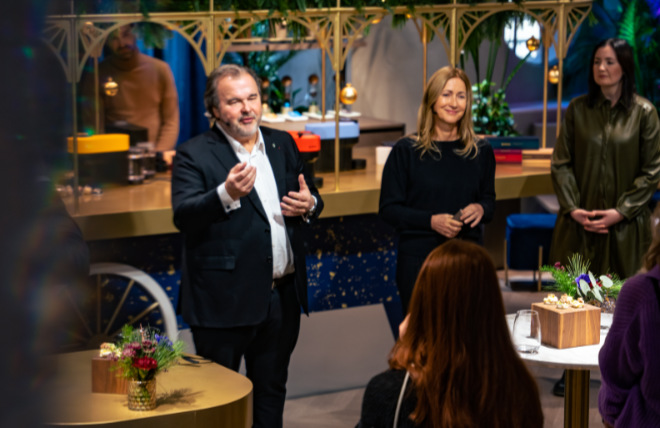 Star-Patissier und Chocolatier Pierre Hermé kam für das Opening extra aus Paris nach München. Hier mit Claudia Memminger von Nespresso