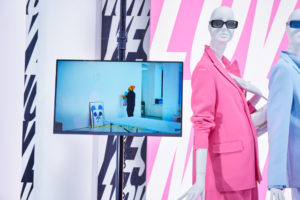 Mode und Kunst: Lodenfrey zeigt dt. Künstler Eike König