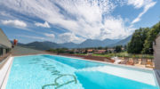 Hotel-am-Tegernsee-BussiBaby-Rooftop-Pool-Fotocredit-THOMAS-PLETTENBERG