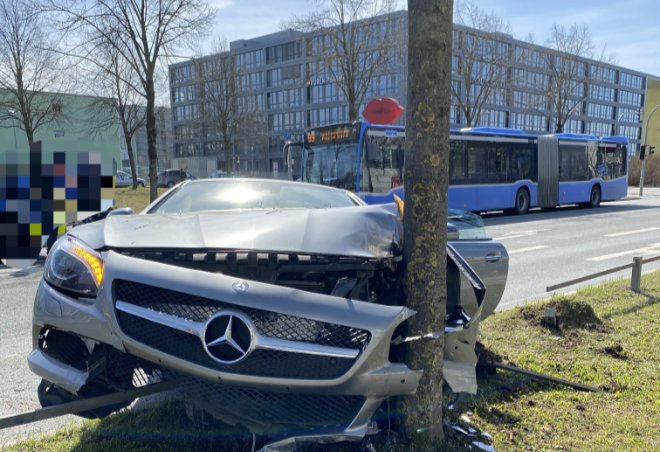 Bei einem Unfallwagen ist der letzte Weg oft der Autoverwerter!