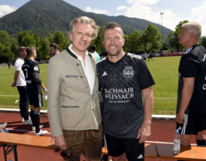 Benefiz-Fußballspiel mit den Bananenflanker Legenden am Tegernsee