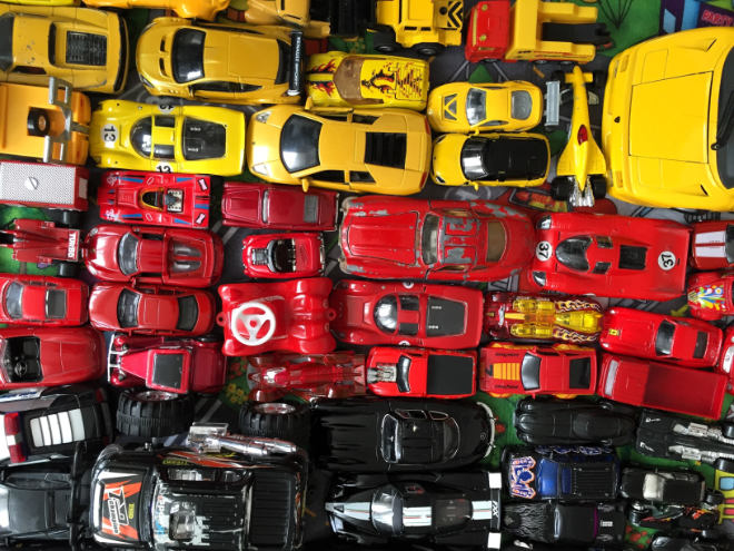 Die Automobilia München in der Motorworld in München Freimann ist eine Börse für Autobücher und Prospekte, Werkstattliteratur, Modellautos, Plakate und Blechschilder, Anstecknadeln, Accessoires, historische Fahrzeugteile, Zubehör und vieles mehr.