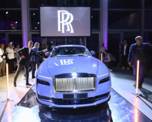 Rolls Royce Spectre: Elektrisierende Party im Werksviertel