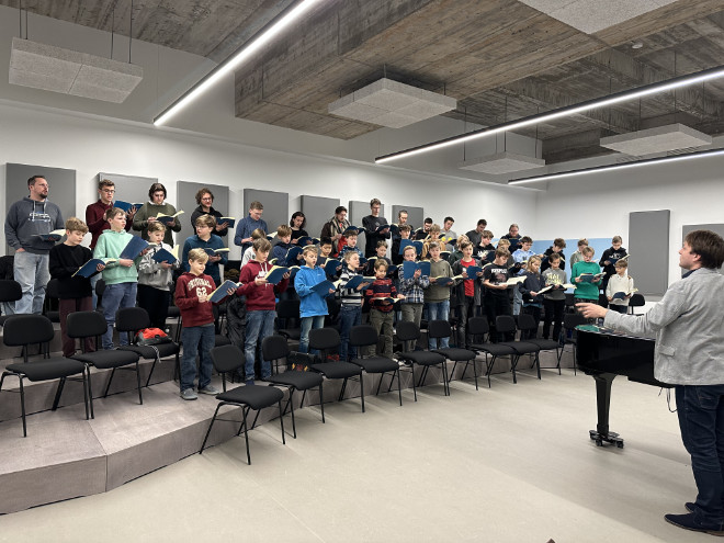 Der Tölzer Knabenchor probt bereits in seiner neuen Heimat in Unterföhring. Am 23. September 2023 (14 bis 18 Uhr) ist Open House. Fotocredit: 