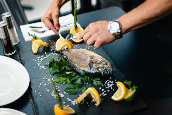 Cucina italiana con tanto pesce.  Credito fotografico: Ristorante Magari