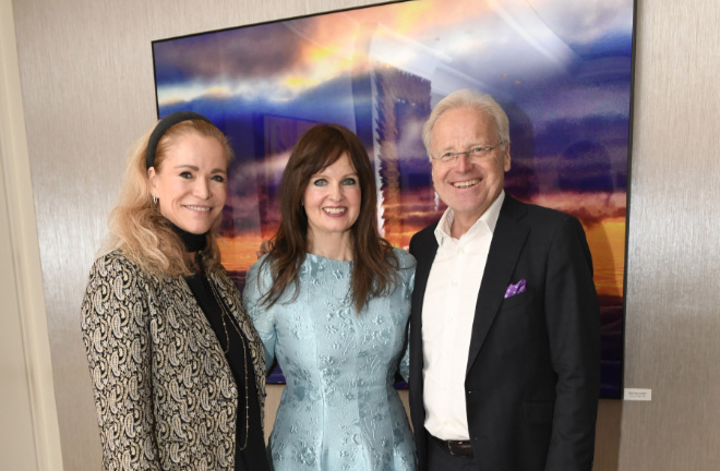 Carin Panton von Halem mit Dr. Sonja Lechner (Mitte) und Fritz Esterer (WTS). Fotocredit: Agentur Schneider-Press/Frank Rollitz