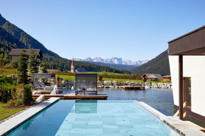 Das luxuriöse Lodge-Refugium wurde im Vorjahr mit dem ersten Platz in der Kategorie „Ökologie“ bei den Wellness Aphrodite-Awards ausgezeichnet!