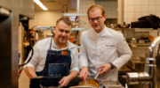Lieferando-Fine-Dining-Sternekoch-Anton-Schmaus-mit-Thomas-Beiglboeck-von-The-Charles-Hotel