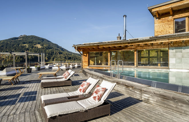 SkySpa vom Holzhotel Forsthofalm. Fotocredit: Günter Standl