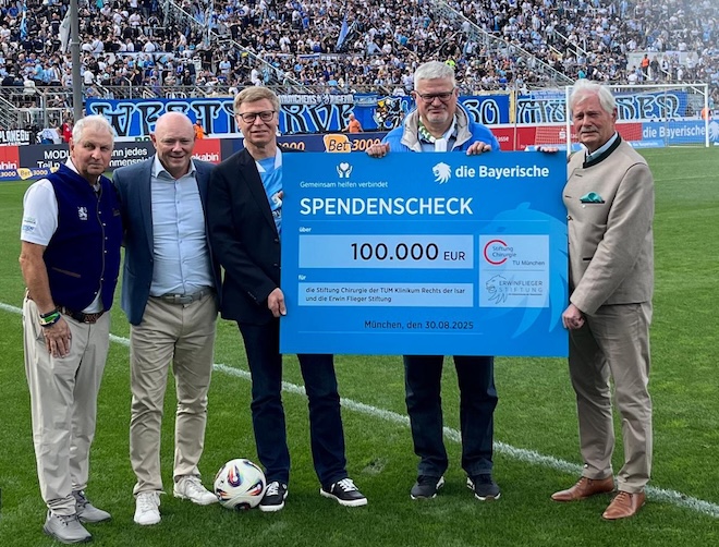 Golf Charity Power in München: die Bayerische × TSV 1860 übergeben 100.000 €