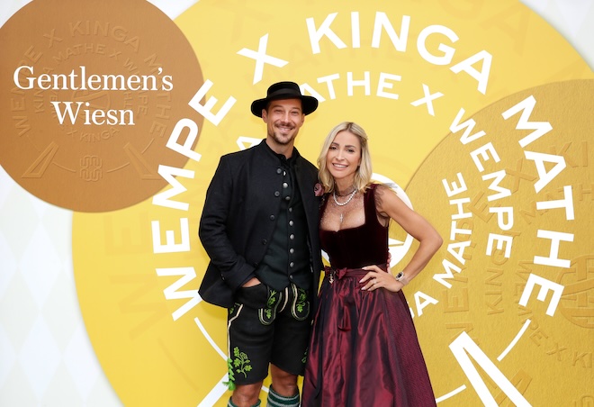 Schauspieler Klaus Steinbacher mii Designerin Kinga Mathe