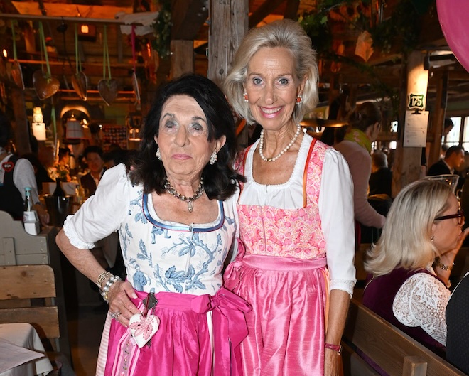 Regine Sixt und Kristina Tröger (Präsidentin Club europäischer Unternehmerinnen). Foto: ABR-Pictures / Frank Rollitz