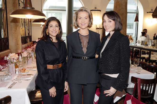 Die DKMS Ladies Lunch Gastgeberinnen (v.l.n.r.): Yasmin Hemmerle, Katrin Gräfin von Hallwyl, Irina Kull. Fotocredit: Jessica Kassner für DKMS