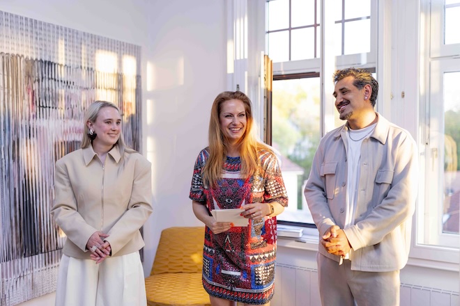 Artist Talk beim SALT ART SALON No. 3 im Münchner Herzogpark: Nicole Doth, Julia Nikoleyczik und Moe Demir im Dialog über Kunst, Interior und Räume mit Haltung.