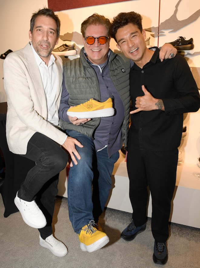 kybun joya münchen - Claudio Minder (CEO kybun Joya Retail AG), Schauspieler Francis Fulton-Smith mit Karl Müller (CEO kybun Joya Retail AG). Fotocredit: Agency People Image, Michael Tinnefeld