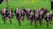 Schichtl, Schützen, Knabenchor: Wie viel Kulturerbe steckt in der Wiesn? Toelzer-Knabenchor-erstmals-auf-Oktoberfest