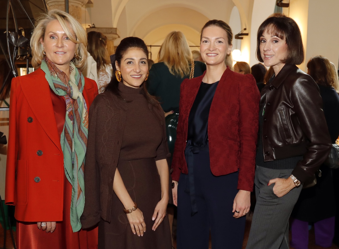 Katrin von Hallwyl, Yasmin Hemmerle, Judith Gerlach und Irina Kull, von links, beim DKMS Ladies’ Lunch im Brenner in München.