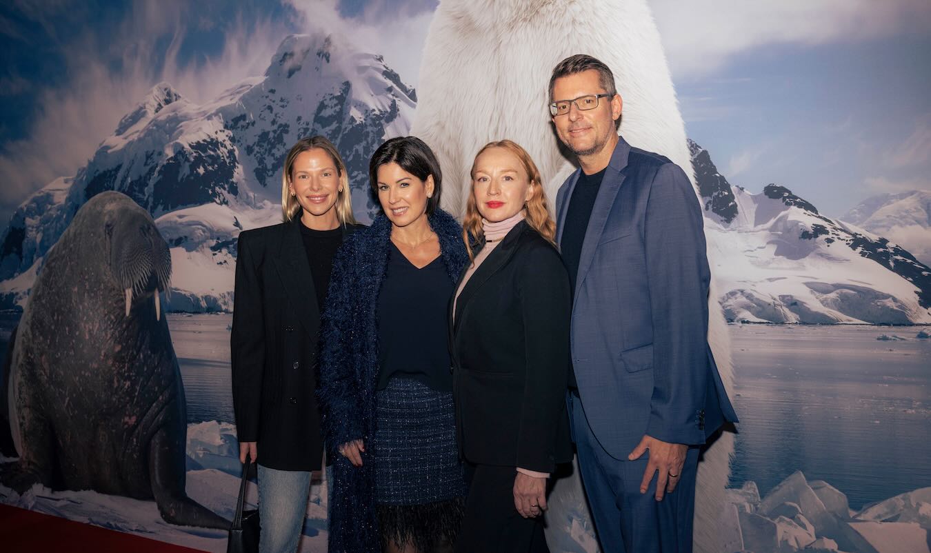 Cheyenne Pahde, Nicola Forster, Brigitte Hobmeier und Oliver Forster bei der Premiere der Ausstellung „Polarwelten“ in München.